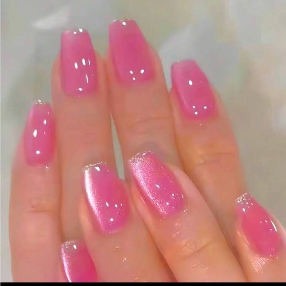 Glossy gel manicure